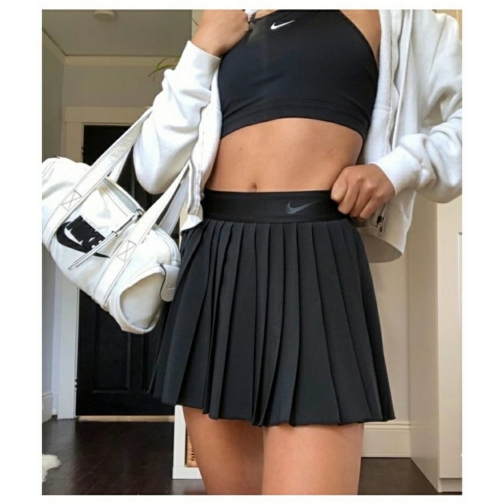 Nike Black Pleated Skirt